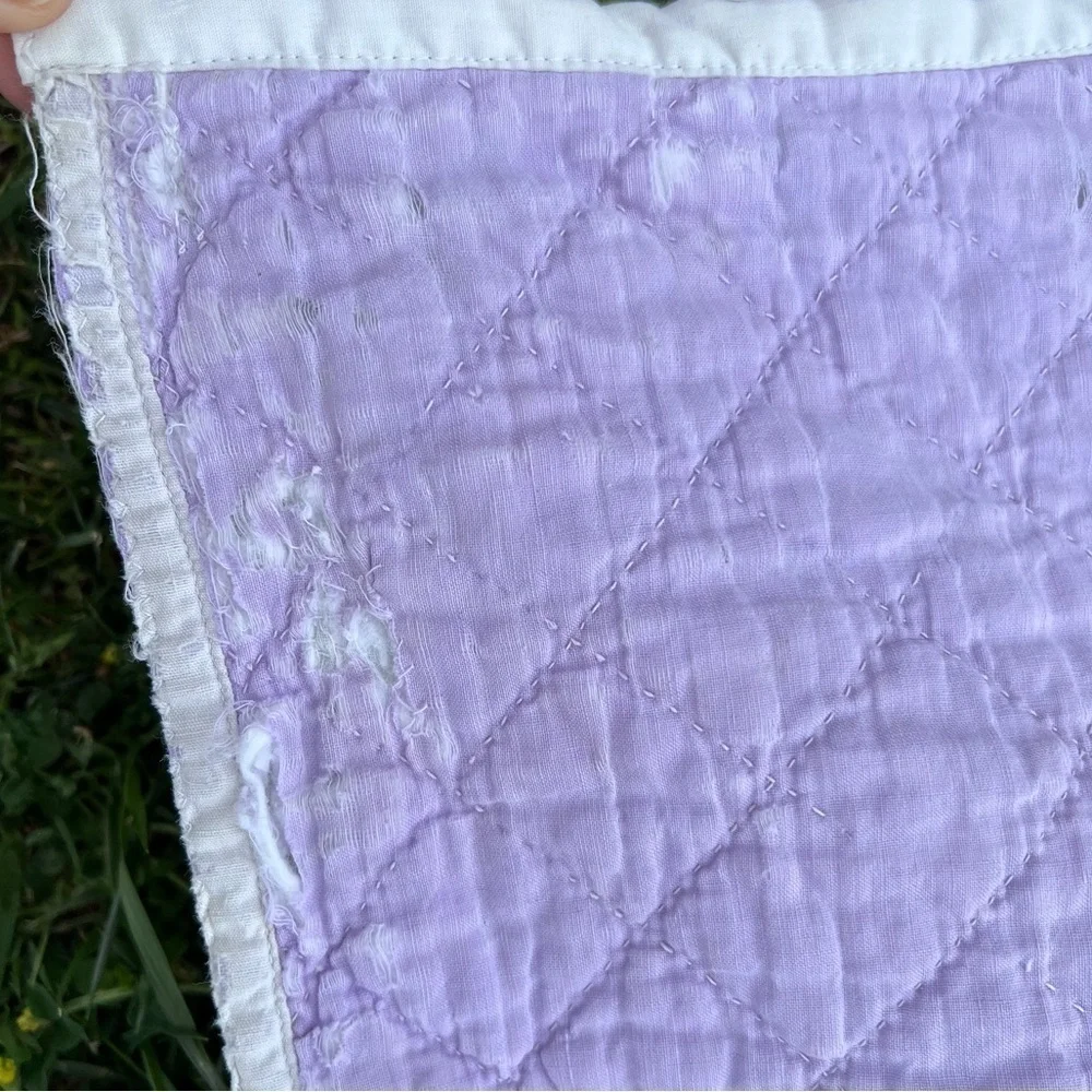 VTG Embroidered Lily Pad Floral Hand Stitched Quilt Lavender White Unique FLAWS